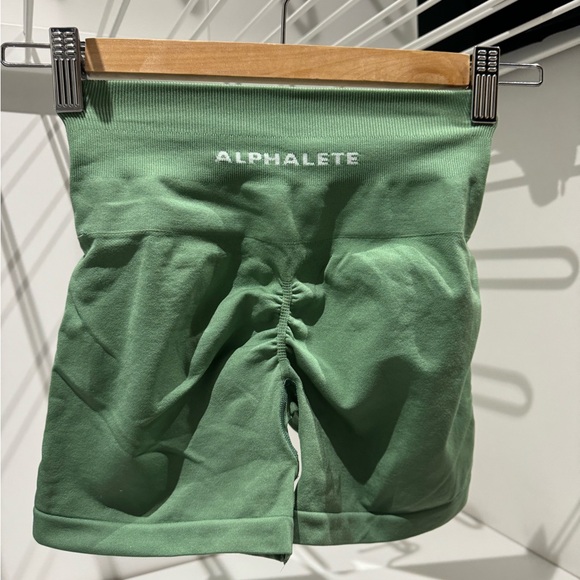 ALPHALETE AMPLIFY SHORT 4.5 - Picture 1 of 2